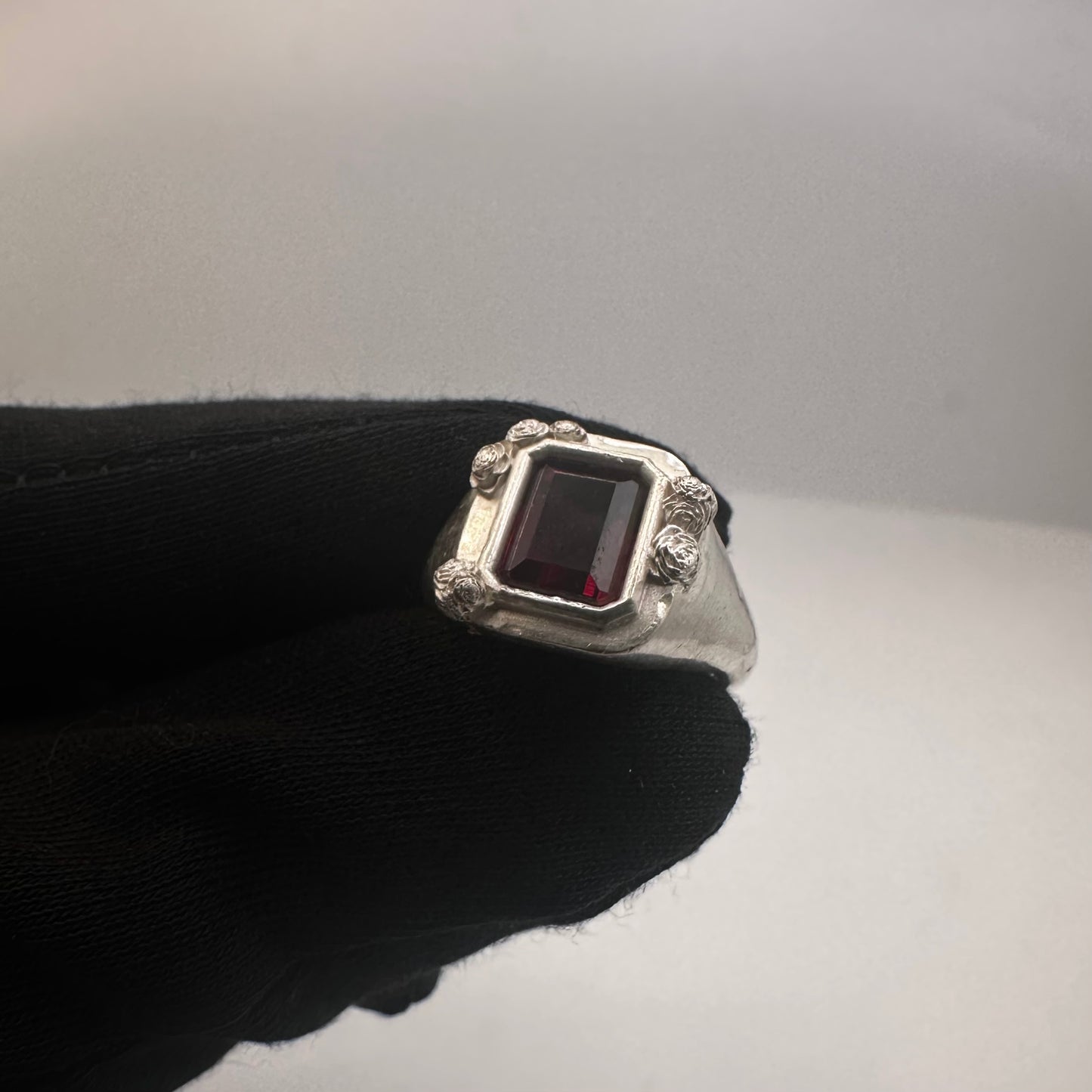 Rose Ruby Signet ring - Statement jewelry