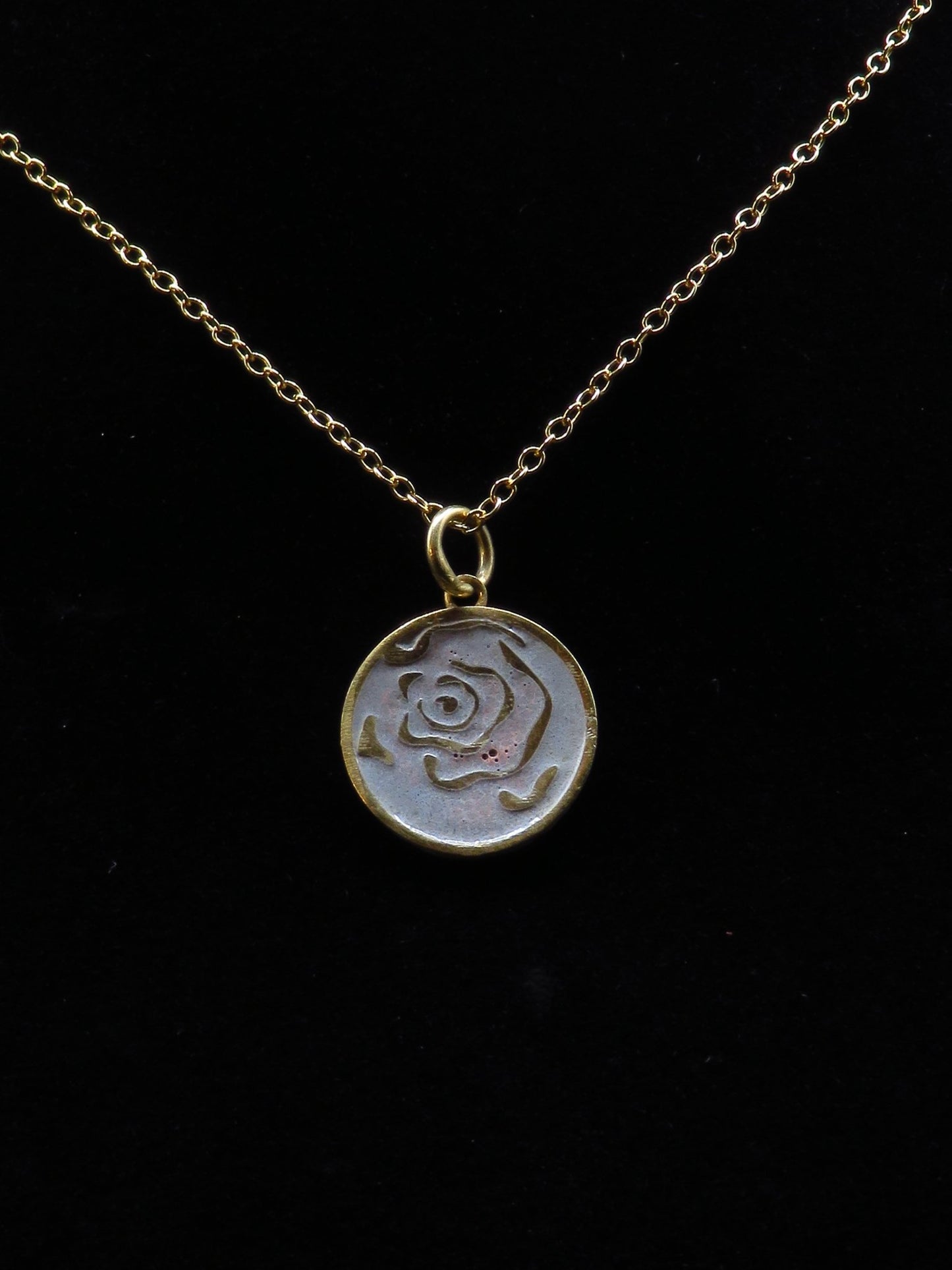 Abstract Rose pendant - Gold Vermeil - Hyperbolic studio