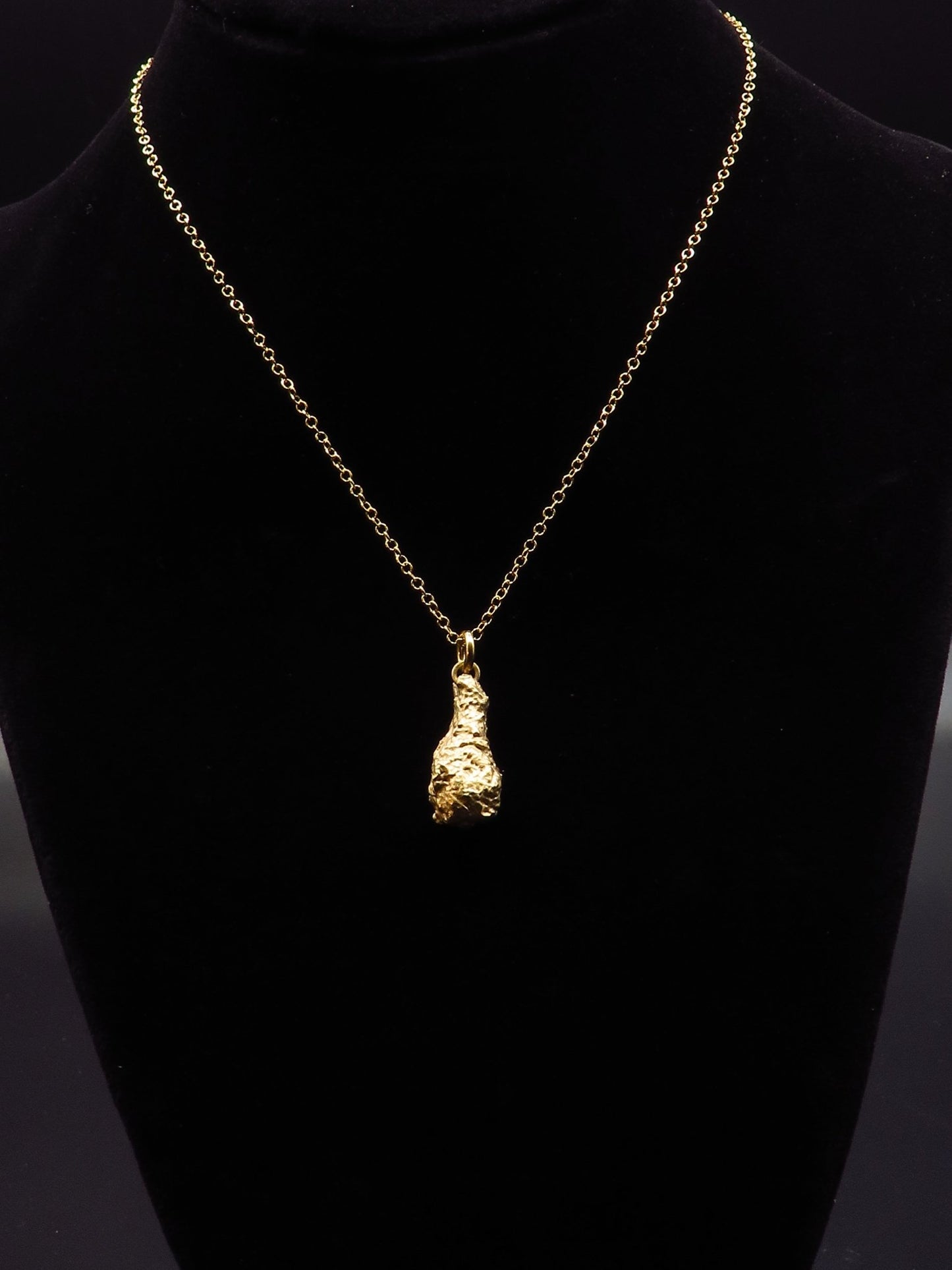 Fried Chicken Pendant - A Culinary masterpiece - Gold Vermeil - Hyperbolic studio