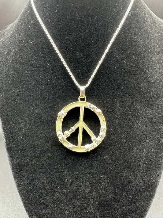 Peace rose pendant - Hyperbolic studio