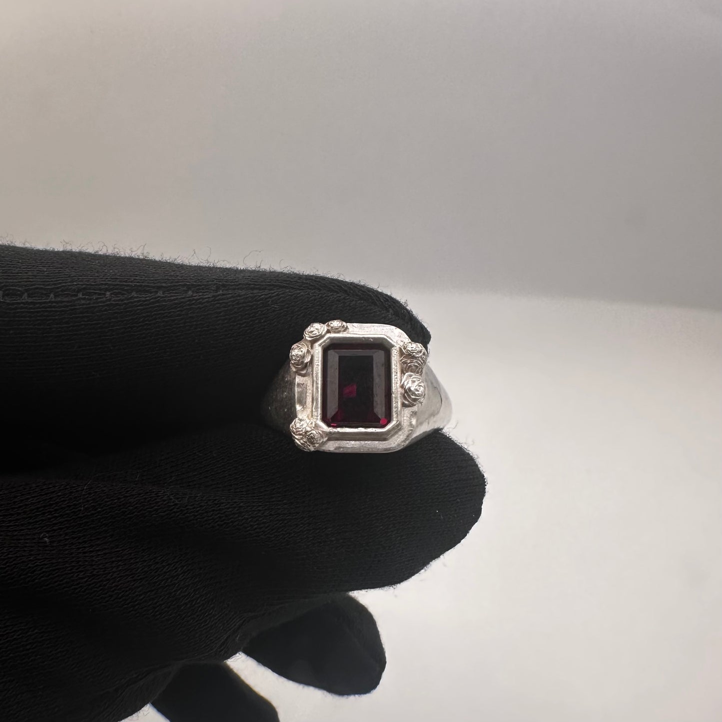 Rose Ruby Signet ring - Statement jewelry