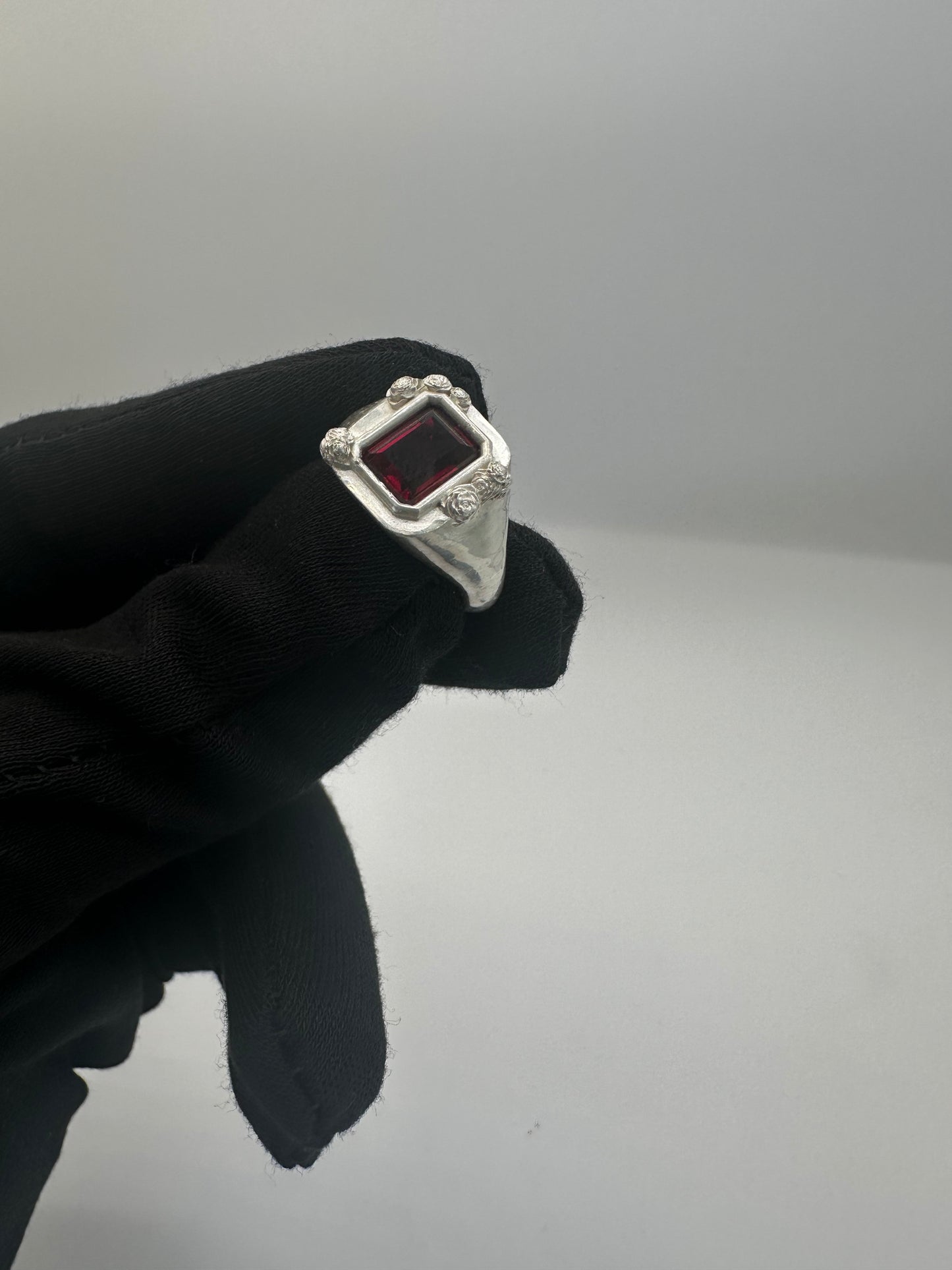 Rose Ruby Signet ring - Statement jewelry