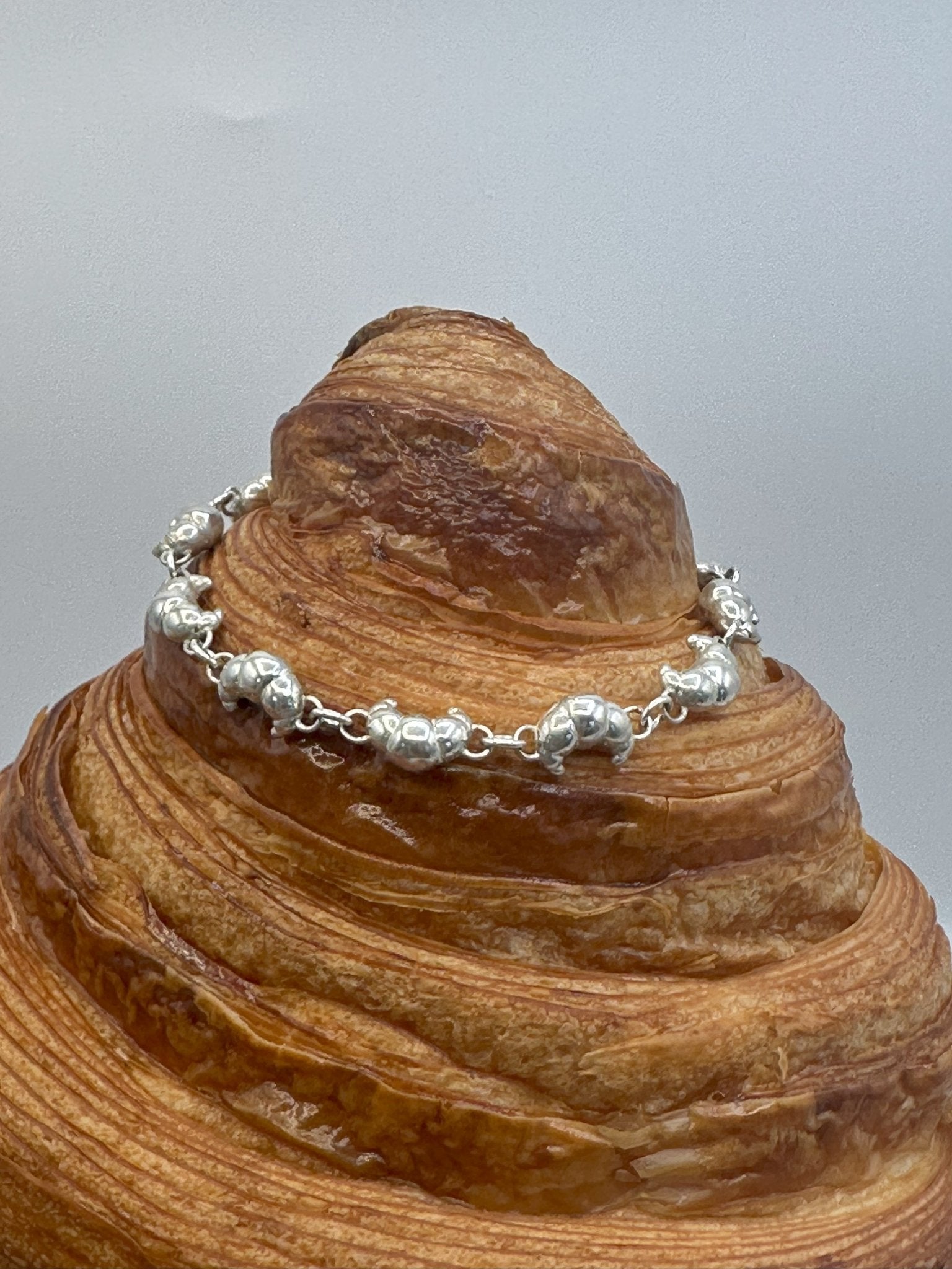 Croissant Bracelet - Culinary Charm bracelet - A Delightful Accessory! - Hyperbolic studio