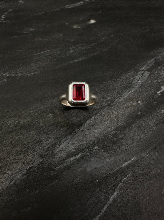 Form Study Ruby Ring - Hyperbolic studio