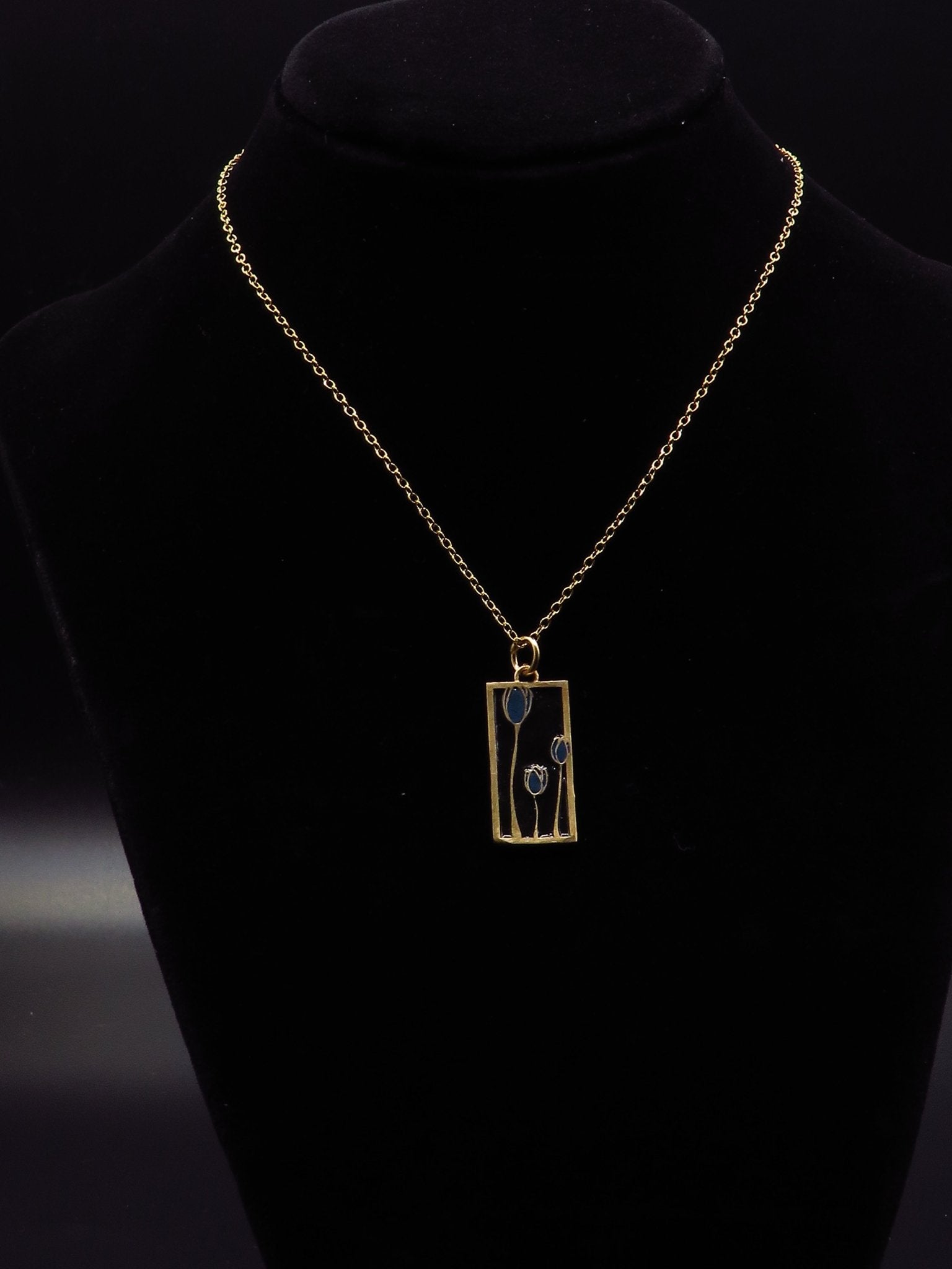 Tulip pendant - A Touch of Charming Elegance - Gold Vermeil - Hyperbolic studio