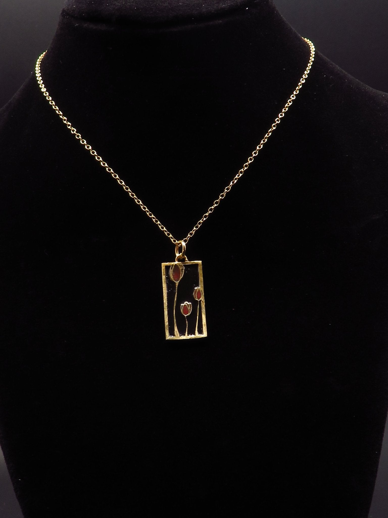 Tulip pendant - A Touch of Charming Elegance - Gold Vermeil - Hyperbolic studio